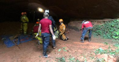 8 bomberos sepultados tras derrumbe de gruta en Brasil