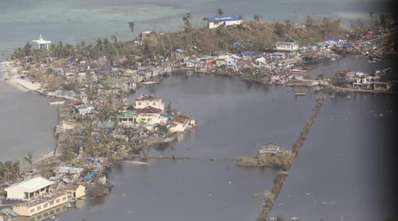 Suman 108 muertos por tifón Rai