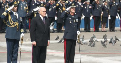 Muere expresidente de Grecia Karolos Papoulias