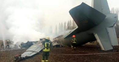 Avión militar ucraniano se estrella cerca de Kiev con 14 personas a bordo