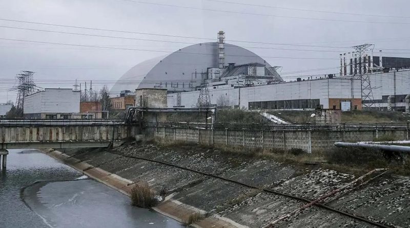 Las fuerzas rusas atacan la central nuclear de Chernóbil