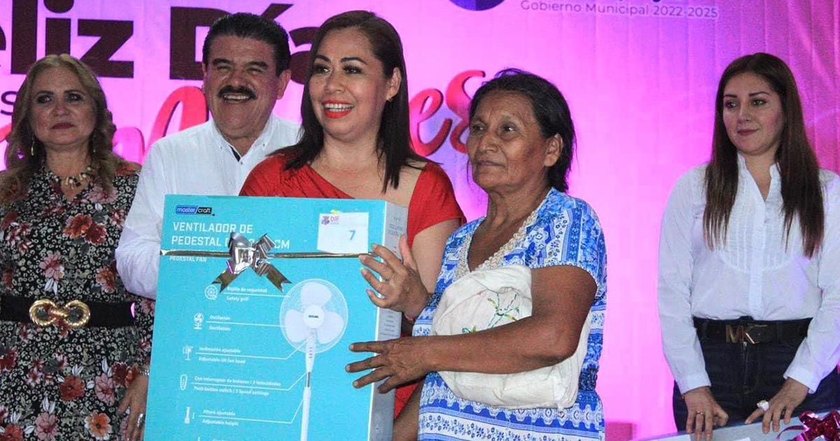 Gobierno de Tihuatlán festeja el Día de las Madres 4