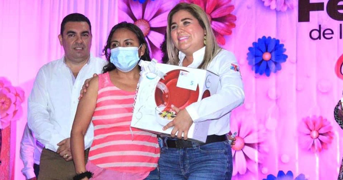 Gobierno de Tihuatlán festeja el Día de las Madres 9
