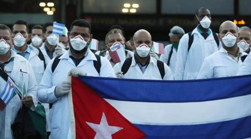 Becas, vacunas y médicos: convenio de AMLO con Cuba