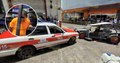 Tras persecución, ebrios chocan a taxi y atropellan a dos mujeres en Papantla