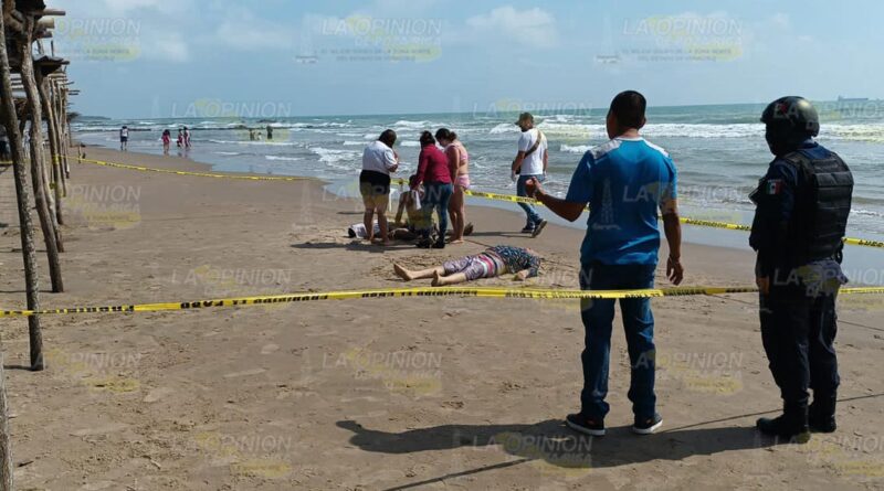 Turistas se ahogan en la playa de Tuxpan