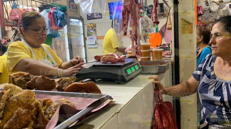 Cae venta de carne hasta en un 70% en Tihuatlán