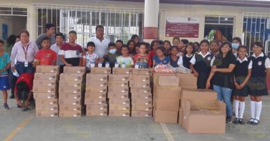 DIF entrega desayunos escolares en Poza Rica