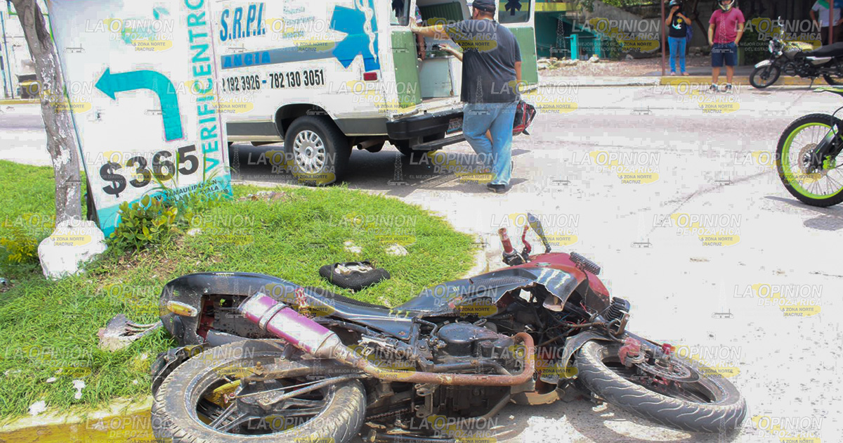 Motociclista es derribado en Plan de Ayala2