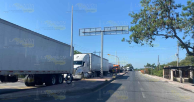 Tras captura de líder de autodefensas, bloquean carretera a Monterrey en Tamaulipas