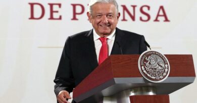 Contra sueldazos de funcionarios, López Obrador alista iniciativa reforma