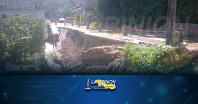 Se deslava carretera en Filomeno Mata