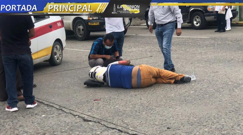 Camioneta derriba a motociclista en la Chapultepec
