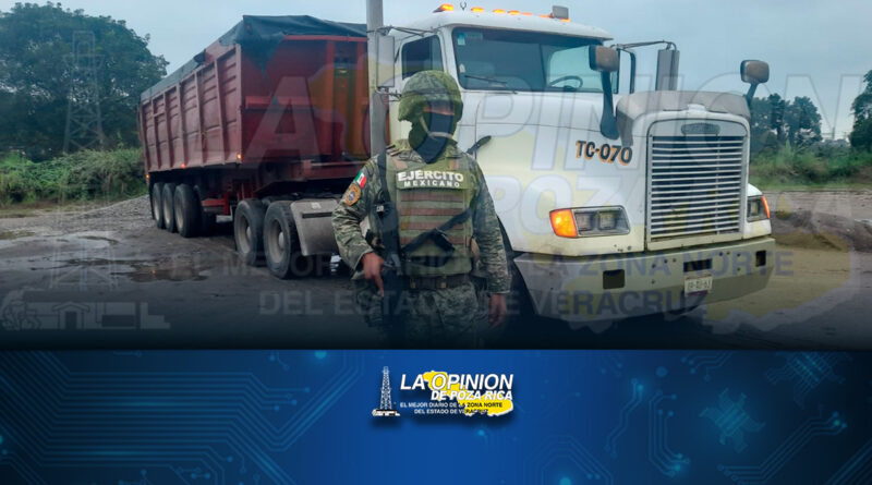 Asegura Ejército Mexicano camión cargado de droga